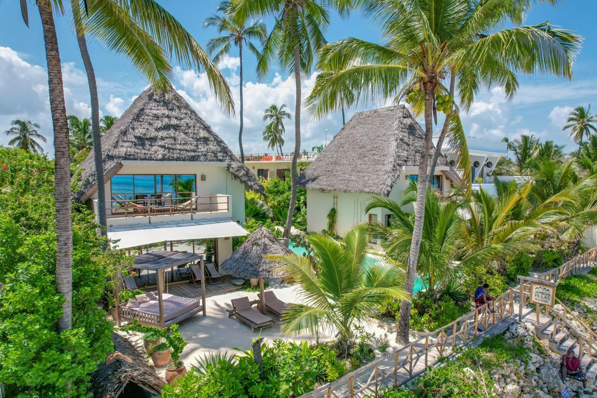 Willa Jambiani Villas *